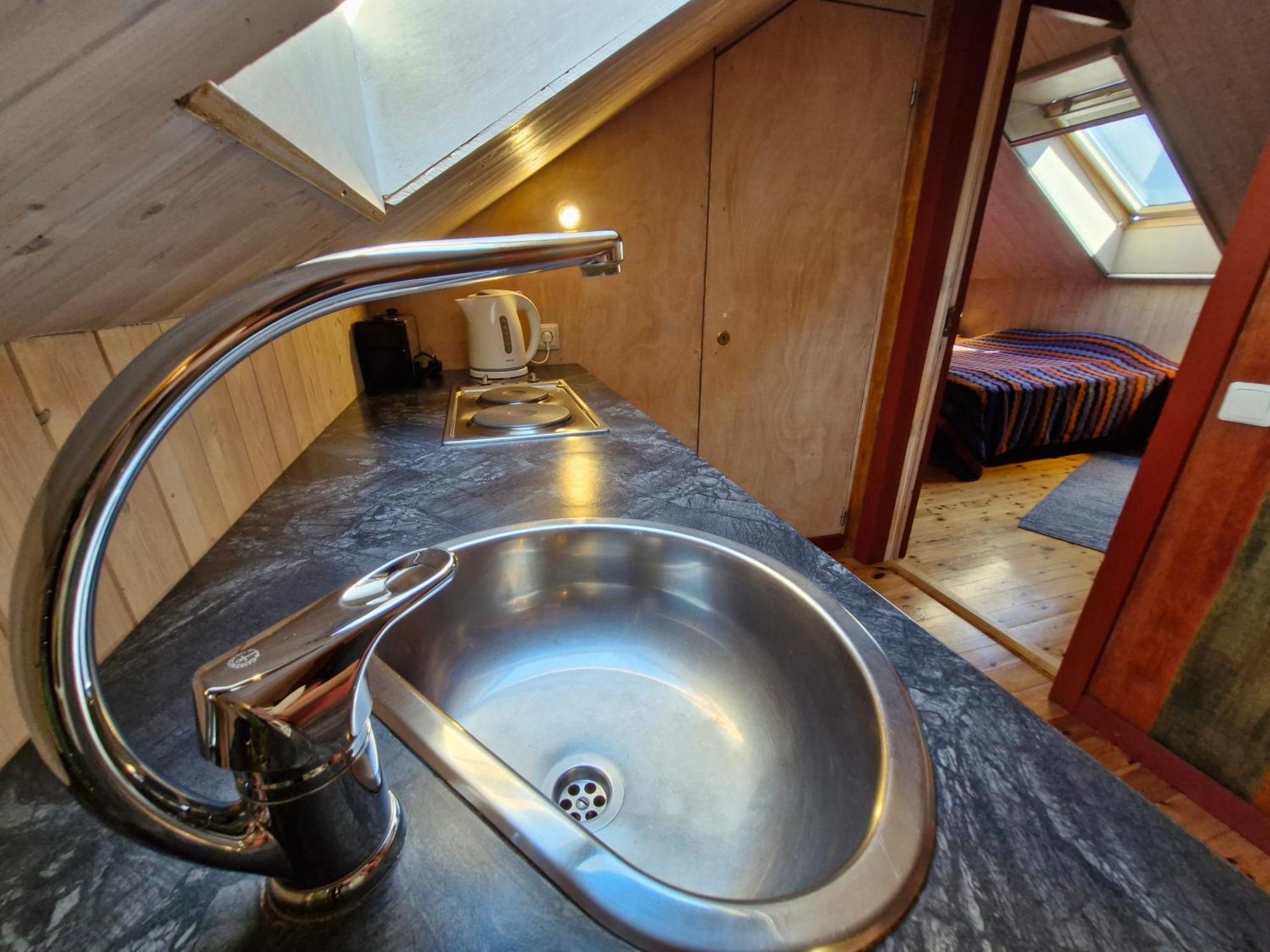 Piibelehe Guest Accommodation Kuressaare Exterior foto