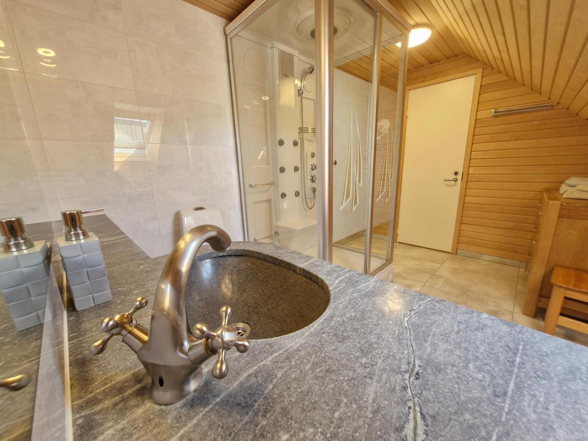 Piibelehe Guest Accommodation Kuressaare Exterior foto